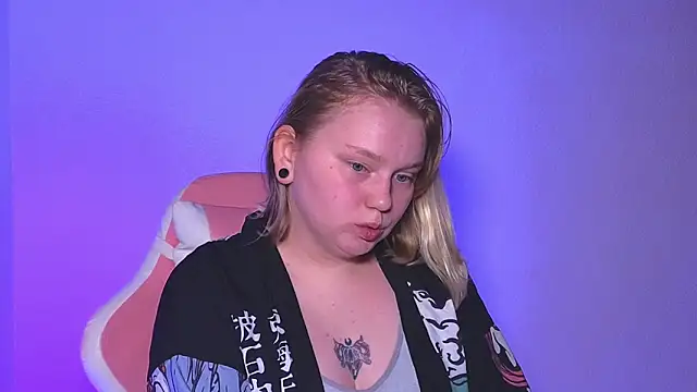 Snapshot of lame_cat chatting on 09/30/25, 01:10 lame cat online show from 09/30/25, 01:10