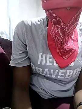 Snapshot of Lesego-mash chatting on 10/27/25, 10:47 Lesego-mash online show from 10/27/25, 10:47