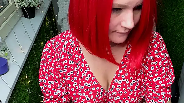 Snapshot of young_milfa chatting on 11/02/25, 08:22 young milfa online show from 11/02/25, 08:22