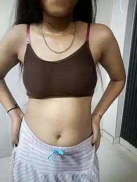 Snapshot of Baby_girl67 chatting on 09/29/25, 05:29 Baby girl67 online show from 09/29/25, 05:29