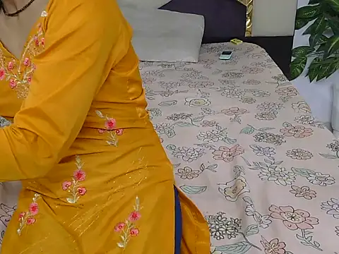 Lovelyy-couple online show from 11/15/25, 10:56