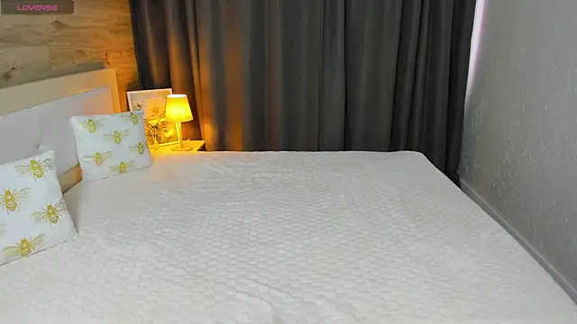 Snapshot of Alisa_Glamour chatting on 10/02/25, 12:34 Alisa Glamour online show from 10/02/25, 12:34