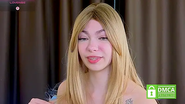 EmilyZortea online show from 10/10/25, 08:35