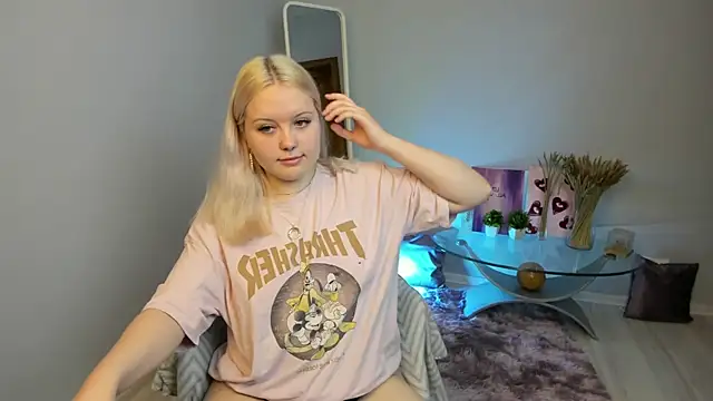 RoseThomas  online show from 09/28/25, 05:35