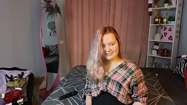 Snapshot of RoseThomas_ chatting on 12/15/25, 08:51 RoseThomas online show from 12/15/25, 08:51