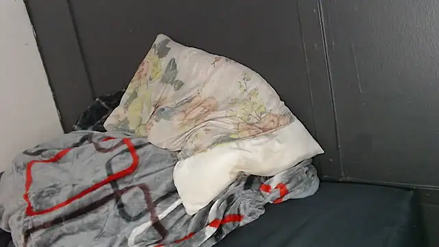 Snapshot of Punkie_Boobs chatting on 09/26/25, 07:40 Punkie Boobs online show from 09/26/25, 07:40