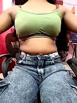 Snapshot of pari_rani7 chatting on 09/21/25, 05:31 pari rani7 online show from 09/21/25, 05:31