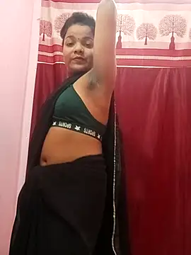 Snapshot of pari_rani7 chatting on 11/03/25, 04:25 pari rani7 online show from 11/03/25, 04:25