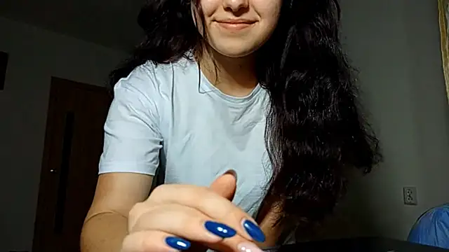 Snapshot of MandaDestiche chatting on 09/26/25, 03:05 MandaDestiche online show from 09/26/25, 03:05