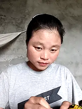 Snapshot of clara-cute chatting on 09/25/25, 05:00 clara-cute online show from 09/25/25, 05:00