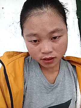 Snapshot of clara-cute chatting on 09/27/25, 12:04 clara-cute online show from 09/27/25, 12:04