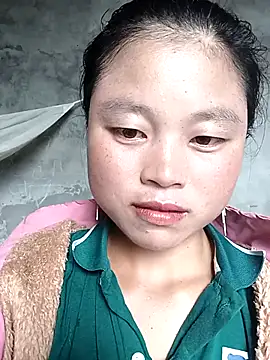 Snapshot of clara-cute chatting on 10/01/25, 05:02 clara-cute online show from 10/01/25, 05:02