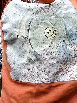 Snapshot of clara-cute chatting on 10/05/25, 10:24 clara-cute online show from 10/05/25, 10:24