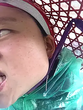 Snapshot of clara-cute chatting on 10/07/25, 01:25 clara-cute online show from 10/07/25, 01:25