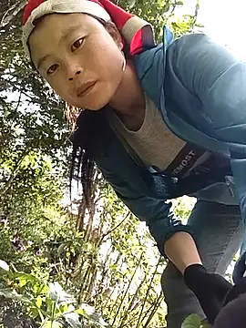 Snapshot of clara-cute chatting on 10/10/25, 02:10 clara-cute online show from 10/10/25, 02:10