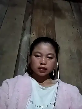 Snapshot of clara-cute chatting on 10/12/25, 09:58 clara-cute online show from 10/12/25, 09:58