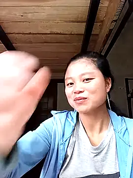 Snapshot of clara-cute chatting on 10/26/25, 04:40 clara-cute online show from 10/26/25, 04:40