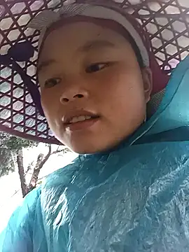 Snapshot of clara-cute chatting on 11/02/25, 12:35 clara-cute online show from 11/02/25, 12:35