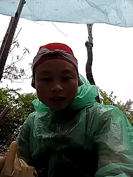 Snapshot of clara-cute chatting on 11/03/25, 12:24 clara-cute online show from 11/03/25, 12:24