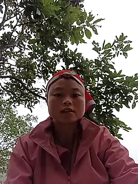 Snapshot of clara-cute chatting on 11/07/25, 12:21 clara-cute online show from 11/07/25, 12:21