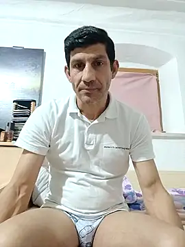 Snapshot of Casianantoonnio chatting on 10/28/25, 02:04 Casianantoonnio online show from 10/28/25, 02:04