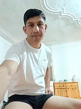 Snapshot of Casianantoonnio chatting on 11/17/25, 02:45 Casianantoonnio online show from 11/17/25, 02:45