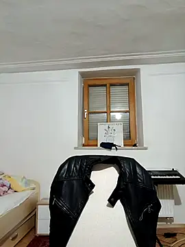 Snapshot of Casianantoonnio chatting on 11/21/25, 01:43 Casianantoonnio online show from 11/21/25, 01:43