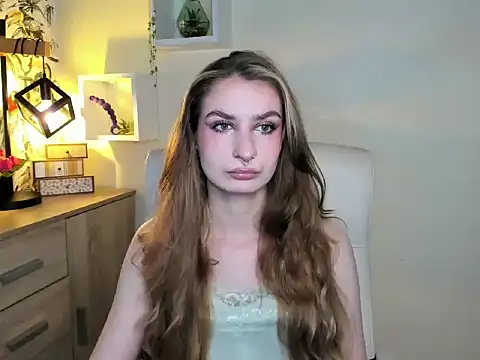 NinaBlond1 online show from 11/26/25, 06:47