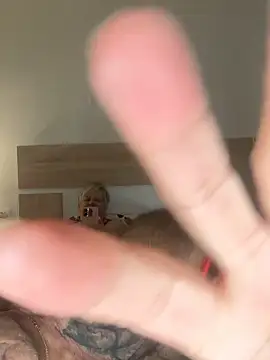 VyC7564 online show from 11/21/25, 09:41