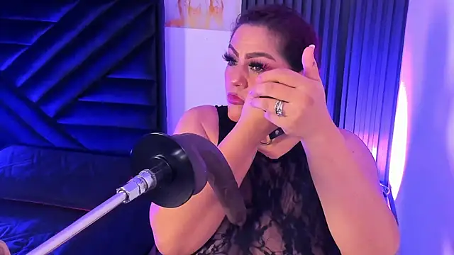 Snapshot of Aliyahsstone chatting on 10/23/25, 03:50 Aliyahsstone online show from 10/23/25, 03:50