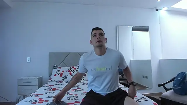 Snapshot of BooyHott_ chatting on 09/24/25, 07:28 BooyHott online show from 09/24/25, 07:28