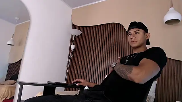 Snapshot of Aiden_steel chatting on 09/24/25, 01:25 Aiden steel online show from 09/24/25, 01:25