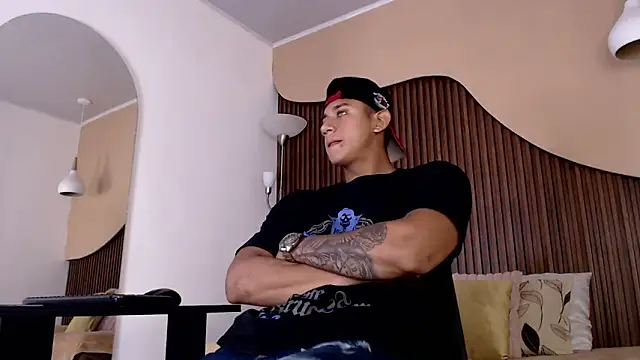 Snapshot of Aiden_steel chatting on 10/07/25, 12:57 Aiden steel online show from 10/07/25, 12:57