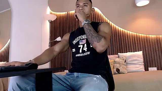 Snapshot of Aiden_steel chatting on 10/21/25, 01:45 Aiden steel online show from 10/21/25, 01:45