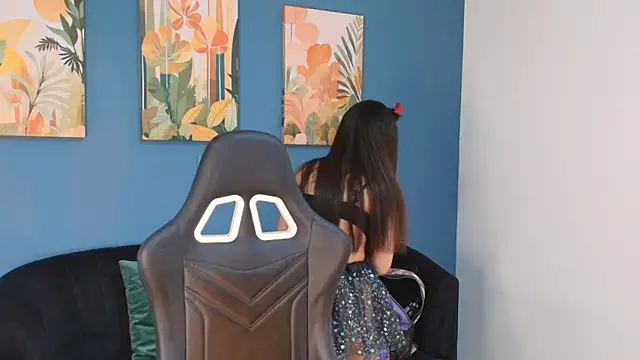 Johanna Angel  online show from 10/31/25, 07:26