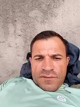 Snapshot of Claudiokkkkk chatting on 12/17/25, 04:13 Claudiokkkkk online show from 12/17/25, 04:13