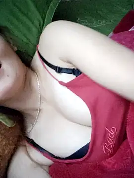 Snapshot of phuongxinhxan chatting on 10/28/25, 12:25 phuongxinhxan online show from 10/28/25, 12:25