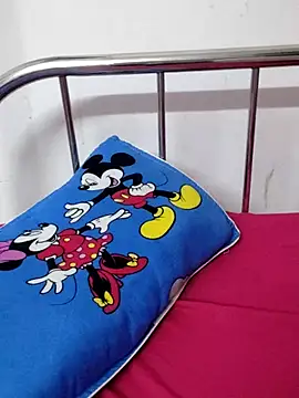 Snapshot of phuongxinhxan chatting on 11/03/25, 04:36 phuongxinhxan online show from 11/03/25, 04:36