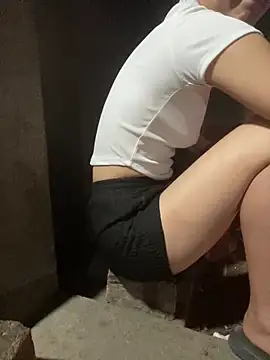 Snapshot of phuongxinhxan chatting on 04/17/26, 10:13 phuongxinhxan online show from 04/17/26, 10:13