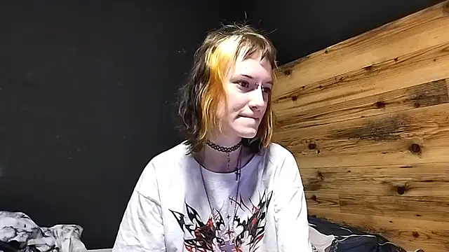 JenaeRadloff online show from 10/22/25, 06:46