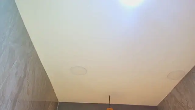 Snapshot of dany_r_ chatting on 10/16/25, 01:34 dany r online show from 10/16/25, 01:34