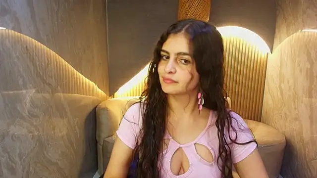 Snapshot of dany_r_ chatting on 10/23/25, 12:48 dany r online show from 10/23/25, 12:48