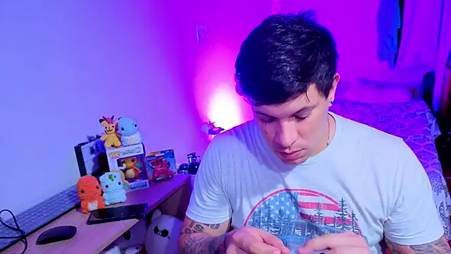 Snapshot of ryden_01 chatting on 09/22/25, 04:14 ryden 01 online show from 09/22/25, 04:14