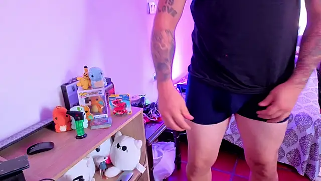 Snapshot of ryden_01 chatting on 09/22/25, 04:20 ryden 01 online show from 09/22/25, 04:20