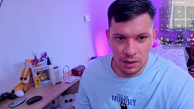 Snapshot of ryden_01 chatting on 09/30/25, 03:28 ryden 01 online show from 09/30/25, 03:28