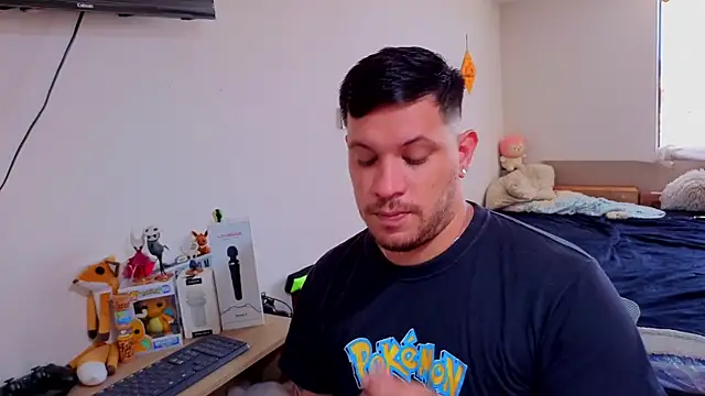 Snapshot of ryden_01 chatting on 11/07/25, 03:45 ryden 01 online show from 11/07/25, 03:45