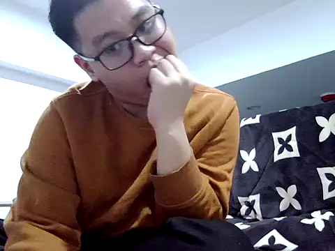 Snapshot of loveninja chatting on 12/17/25, 12:22 loveninja online show from 12/17/25, 12:22