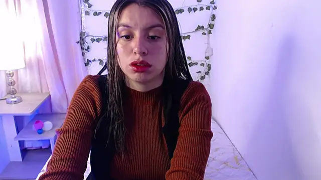 Snapshot of kamillew chatting on 09/29/25, 09:03 kamillew online show from 09/29/25, 09:03