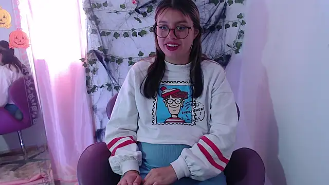 Snapshot of kamillew chatting on 11/02/25, 04:09 kamillew online show from 11/02/25, 04:09