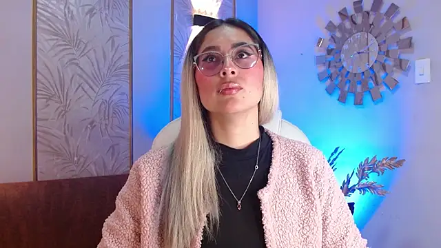 LunaaGrey  online show from 09/26/25, 03:10